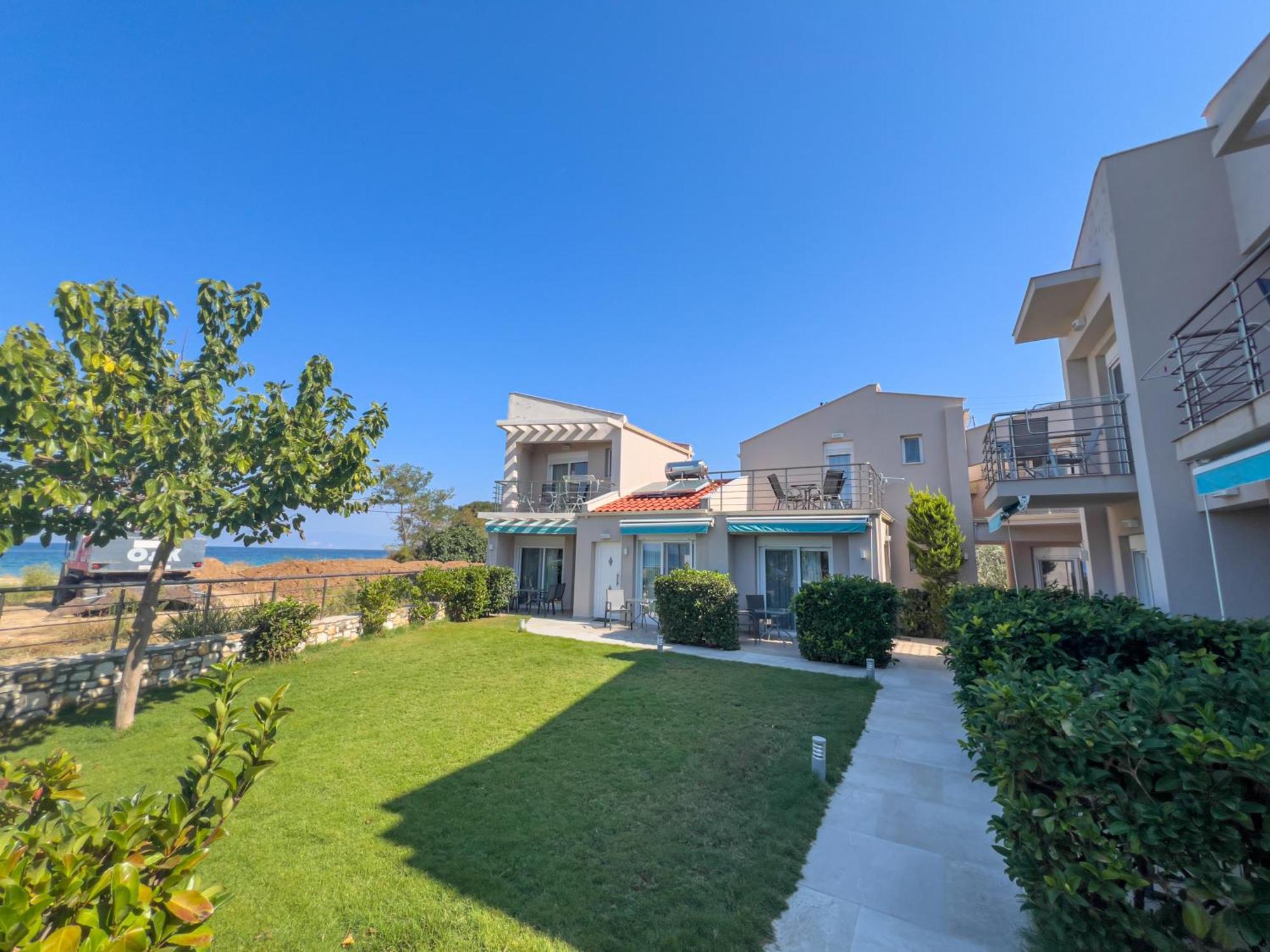 Yalos Beach Maisonettes Skala Sotiros Bagian luar foto