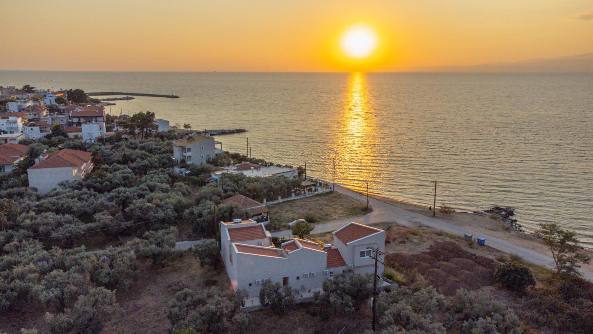 Yalos Beach Maisonettes Skala Sotiros Bagian luar foto