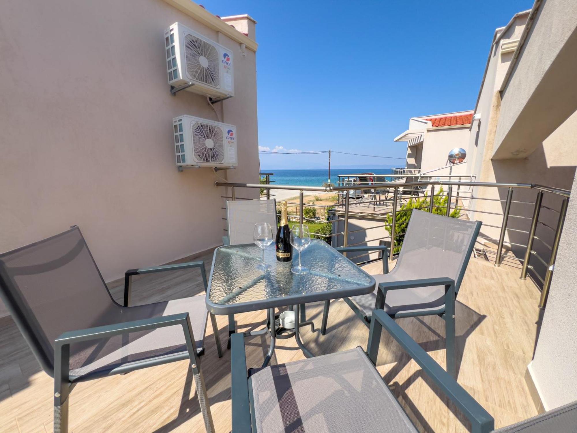 Yalos Beach Maisonettes Skala Sotiros Bagian luar foto