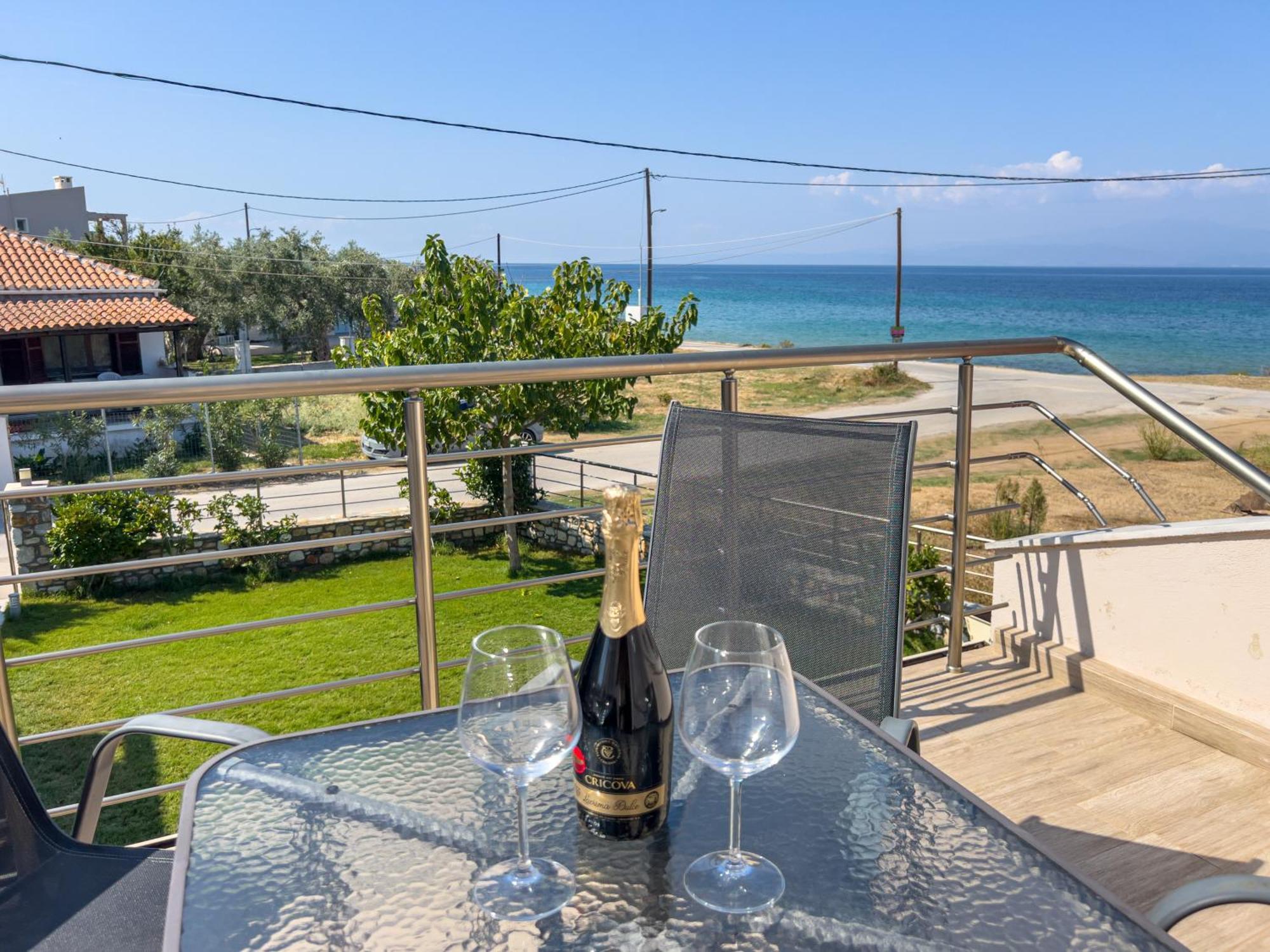 Yalos Beach Maisonettes Skala Sotiros Bagian luar foto