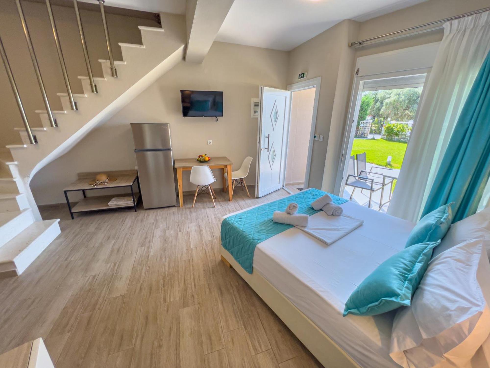 Yalos Beach Maisonettes Skala Sotiros Bagian luar foto